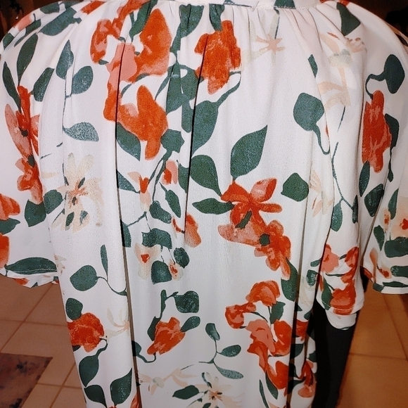 NWOT Amazon Pretty floral button up blouse XL - Picture 5 of 8